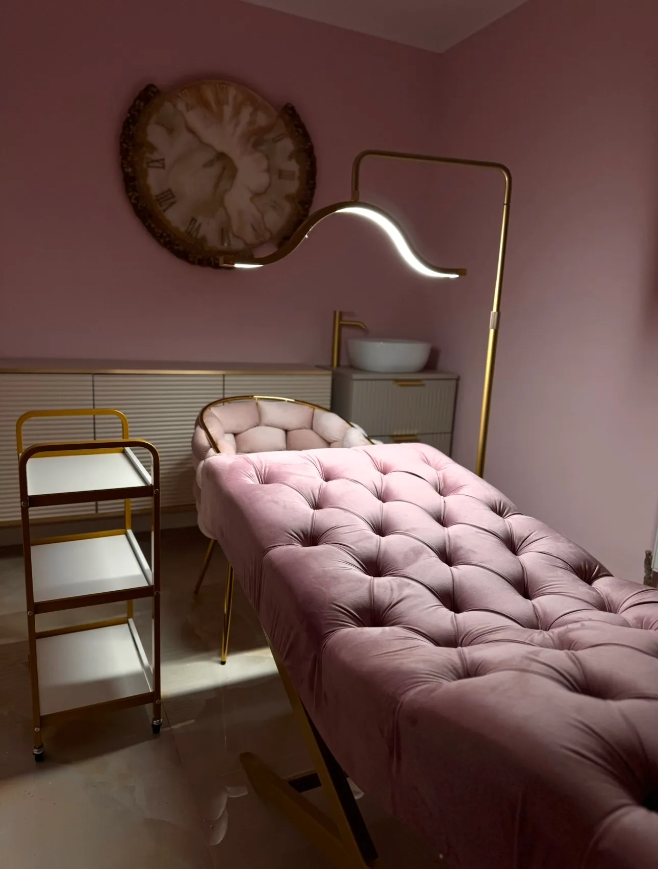 Divine Beauty Details